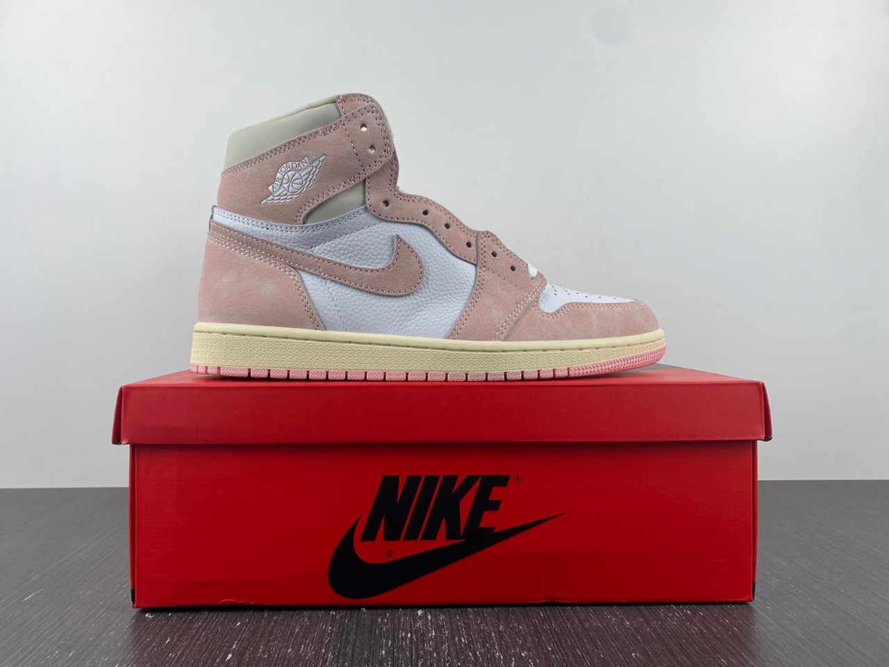 Air Jordan 1 High OG  Washed Pink FD2596-600